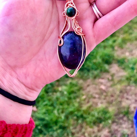 Sodalite and Tigers Eye Necklace - Picture 2 of 2